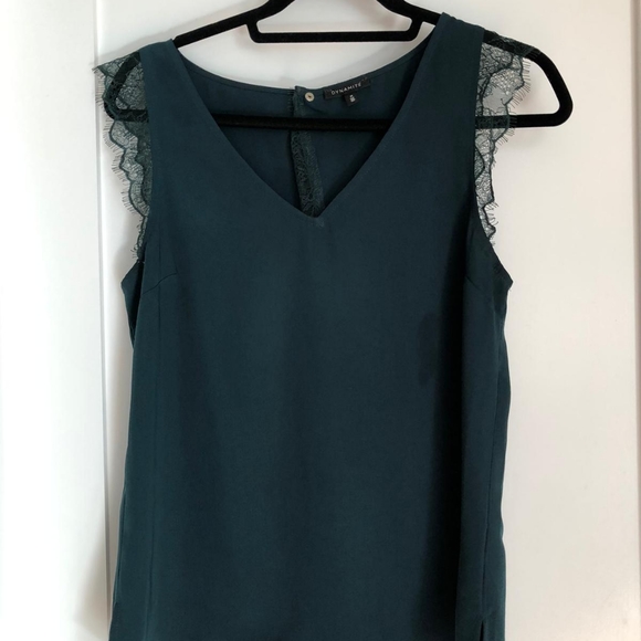 Elegant Camisole with Lace Appliques on Shoulders - Picture 1 of 5